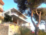 casa indipendente in vendita a Bordighera