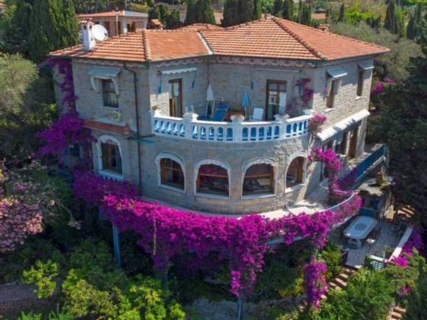 casa indipendente in vendita a Bordighera
