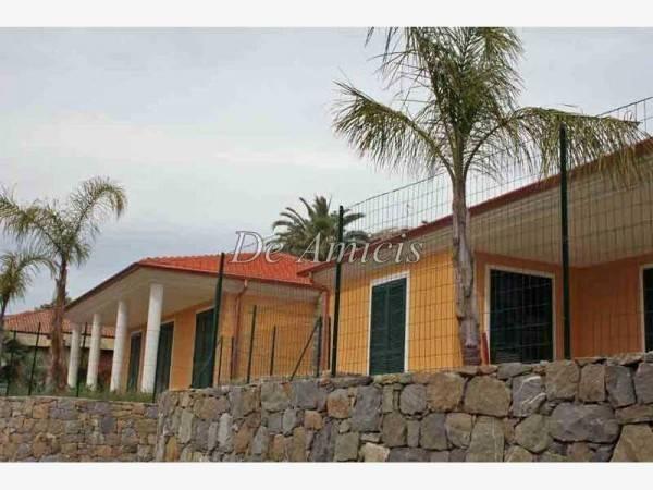 casa indipendente in vendita a Bordighera