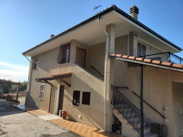 casa indipendente in vendita a Bordighera