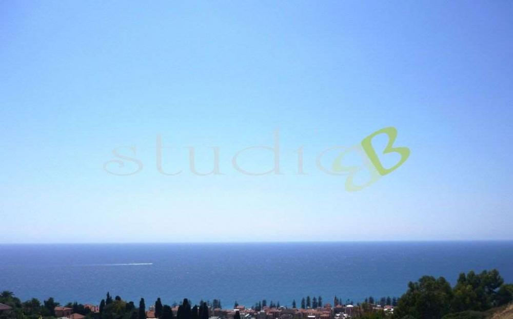 casa indipendente in vendita a Bordighera