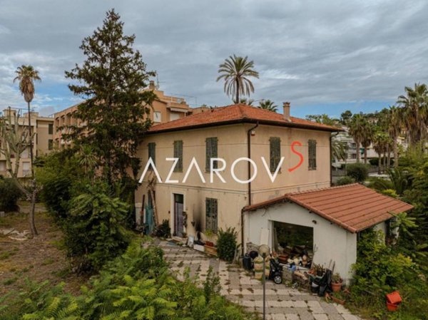 casa indipendente in vendita a Bordighera