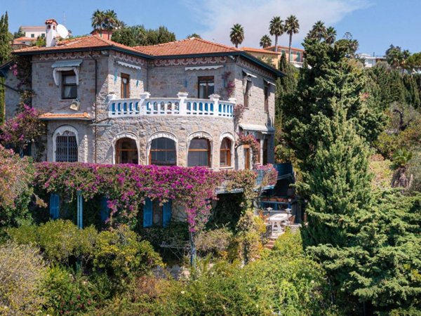 casa indipendente in vendita a Bordighera