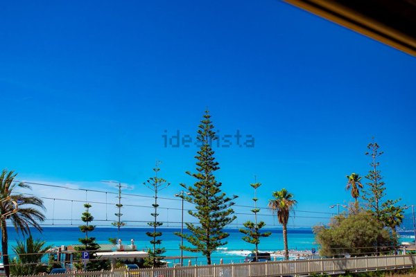 casa indipendente in vendita a Bordighera