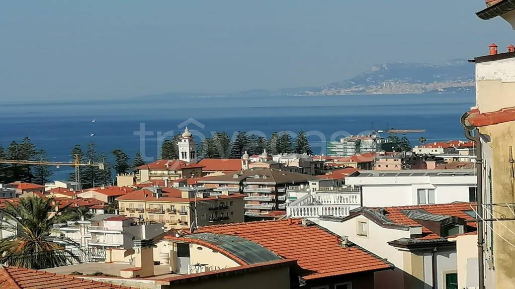 appartamento in vendita a Bordighera