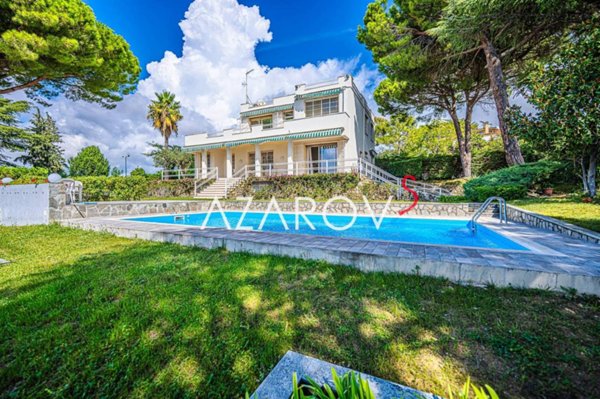 casa indipendente in vendita a Bordighera