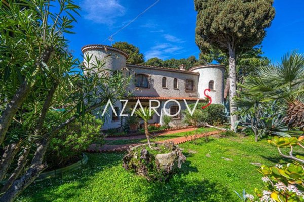 casa indipendente in vendita a Bordighera