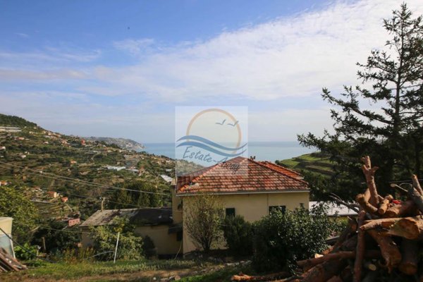 casa indipendente in vendita a Bordighera