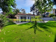 casa indipendente in vendita a Bordighera