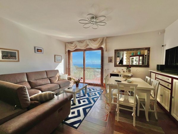 casa indipendente in vendita a Bordighera