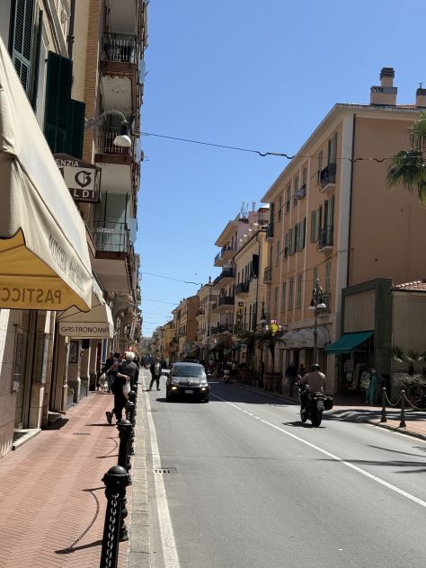 negozio in vendita a Bordighera
