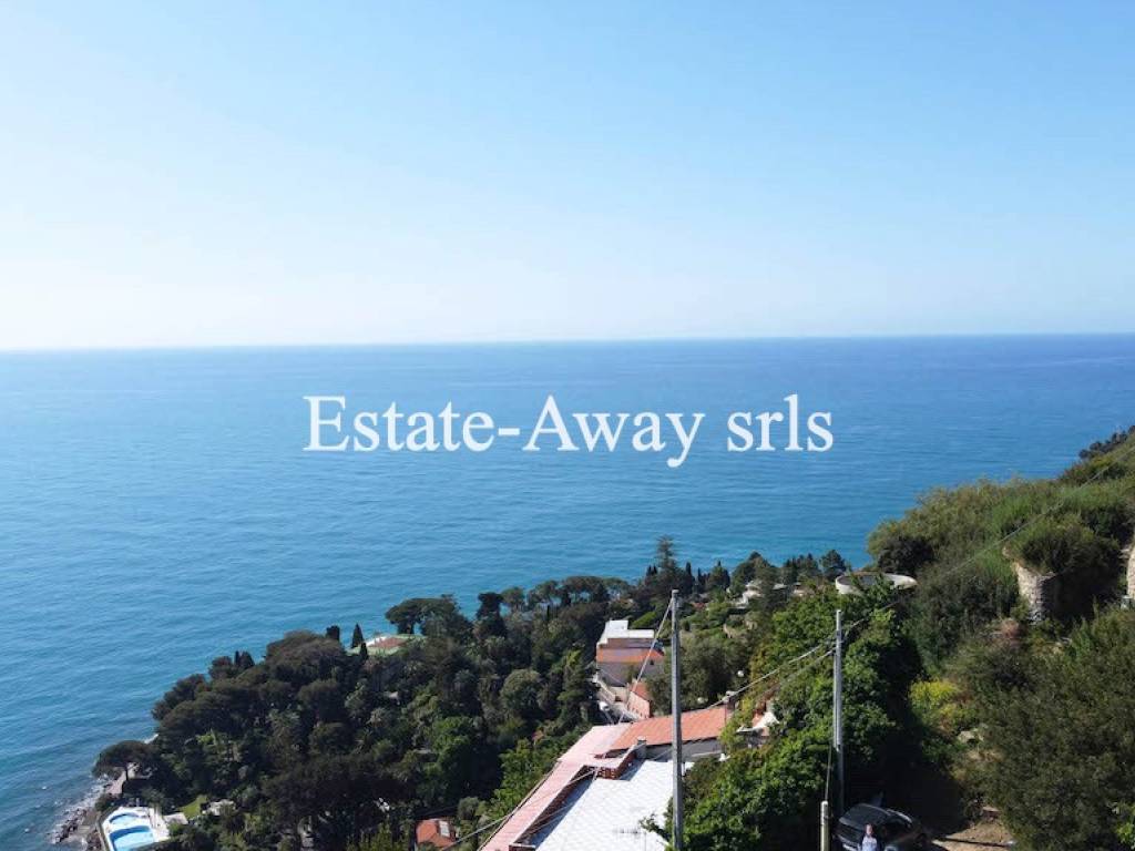 casa indipendente in vendita a Bordighera