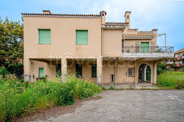 casa indipendente in vendita a Bordighera