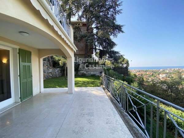 casa indipendente in vendita a Bordighera