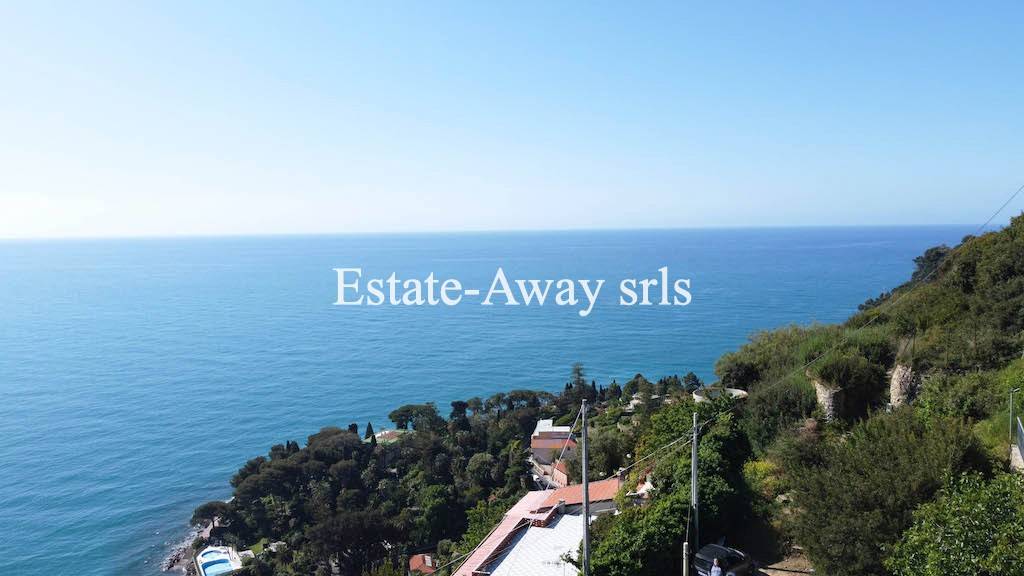 casa indipendente in vendita a Bordighera