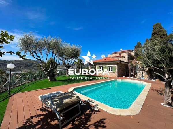 casa indipendente in vendita a Bordighera