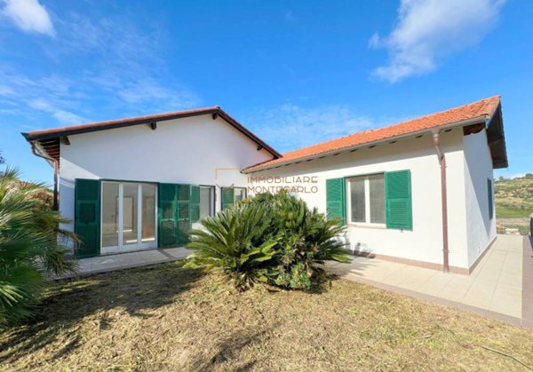 casa indipendente in vendita a Bordighera