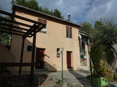 casa indipendente in vendita a Bordighera