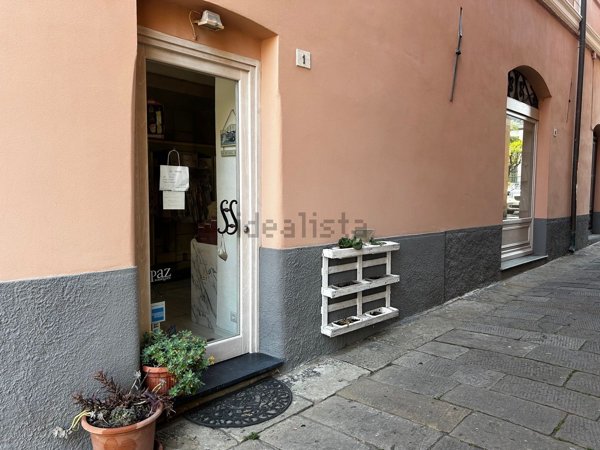 negozio in vendita a Bordighera