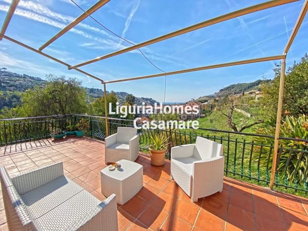 casa indipendente in vendita a Bordighera