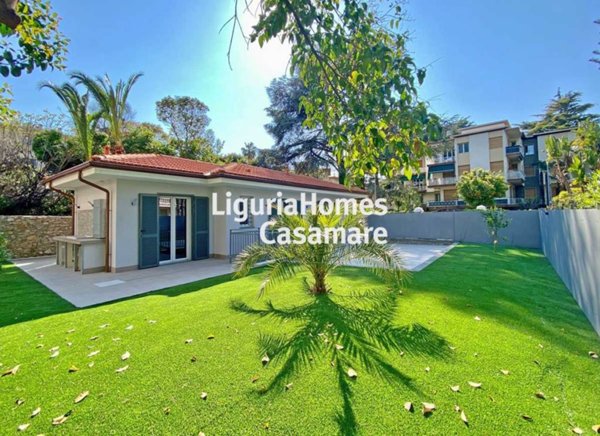 casa indipendente in vendita a Bordighera
