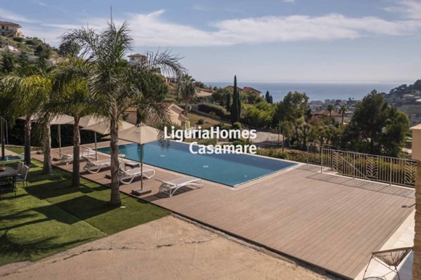 casa indipendente in vendita a Bordighera