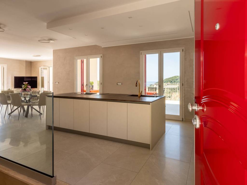 casa indipendente in vendita a Bordighera