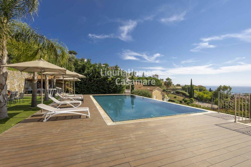 casa indipendente in vendita a Bordighera