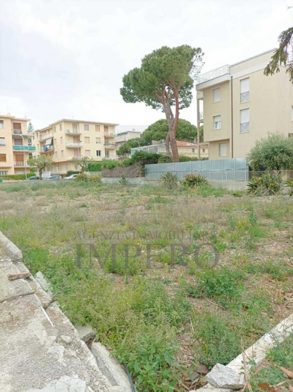 terreno edificabile in vendita a Bordighera