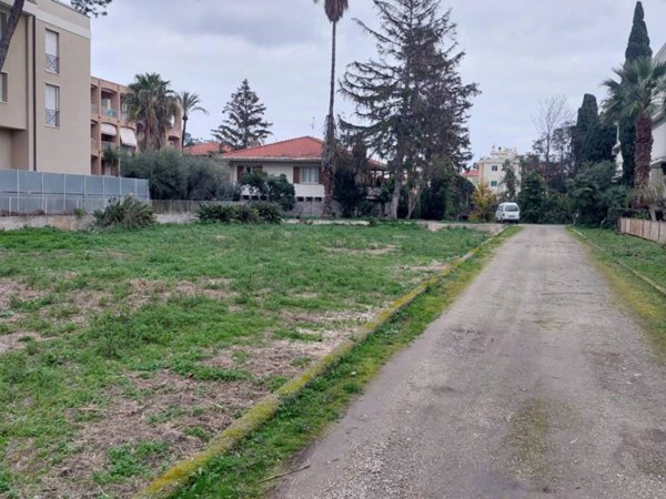 terreno edificabile in vendita a Bordighera
