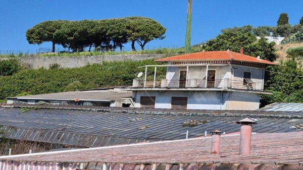 casa indipendente in vendita a Bordighera
