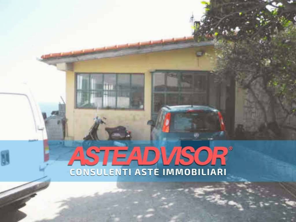 locale commerciale in vendita a Bordighera