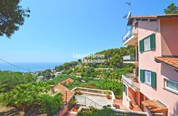 casa indipendente in vendita a Bordighera