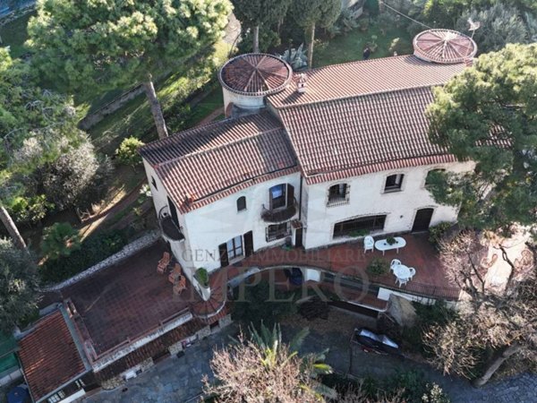 casa indipendente in vendita a Bordighera