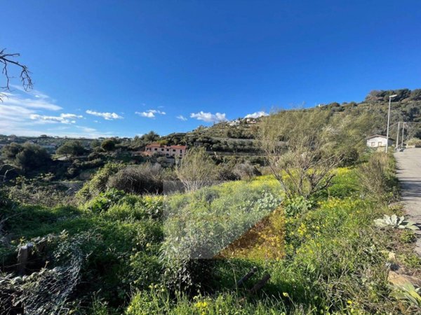 casa indipendente in vendita a Bordighera