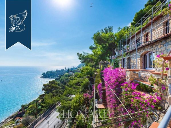 casa indipendente in vendita a Bordighera