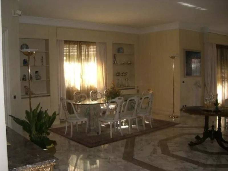 casa indipendente in vendita a Bordighera