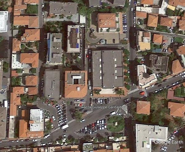 locale commerciale in vendita a Bordighera