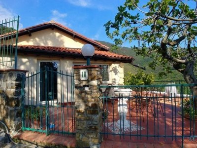 casa indipendente in vendita a Bordighera