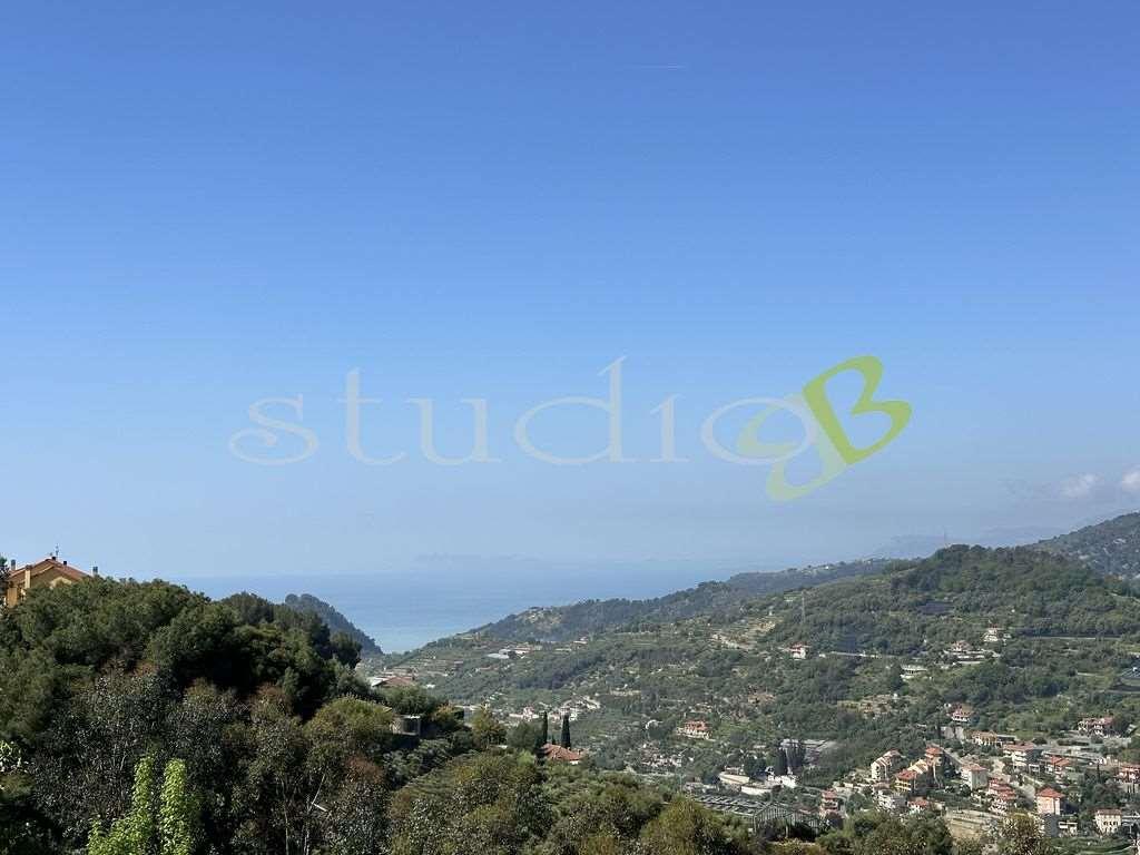 casa indipendente in vendita a Bordighera in zona Sasso