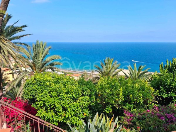 casa indipendente in vendita a Bordighera in zona Sasso