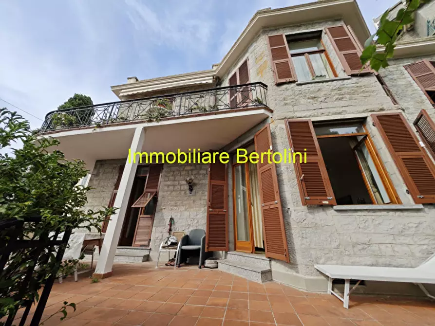 casa indipendente in vendita a Bordighera