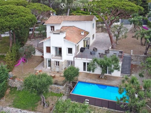 casa indipendente in vendita a Bordighera