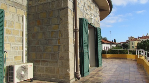 casa indipendente in vendita a Bordighera