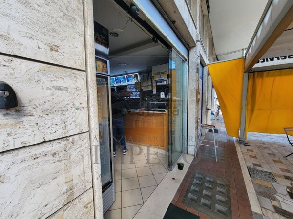 negozio in vendita a Bordighera