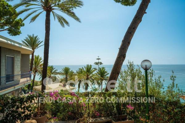 casa indipendente in vendita a Bordighera