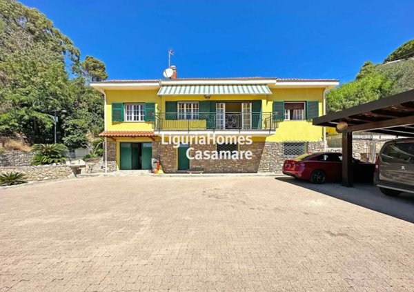 casa indipendente in vendita a Bordighera