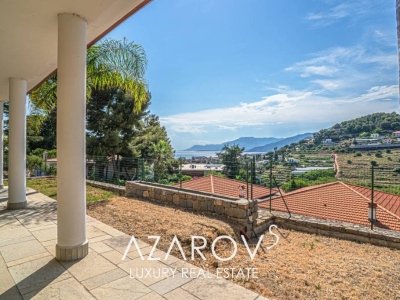 casa indipendente in vendita a Bordighera