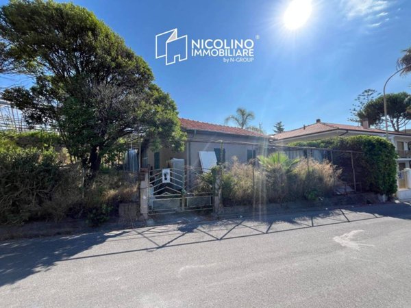 casa indipendente in vendita a Bordighera