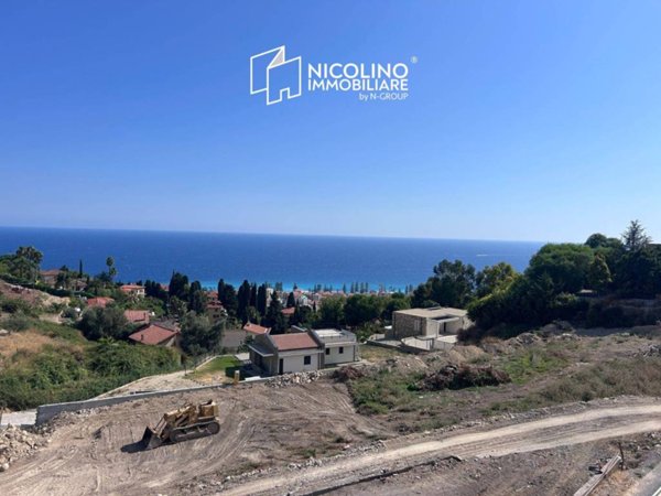 casa indipendente in vendita a Bordighera
